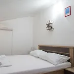 Apartment Peric ゲストハウス 3*